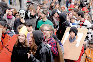 Rua de Carnaval al Putxet. Fotografia Javier Sardá