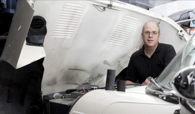 Manuel Ruera Soriano, restauració d’automòbils