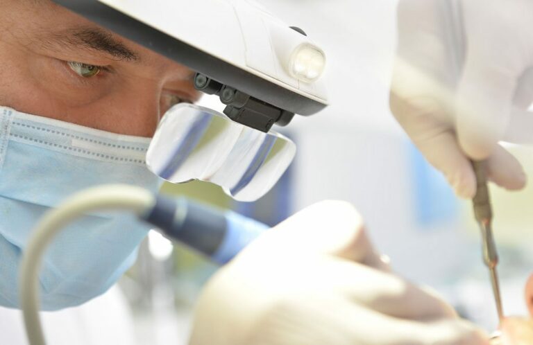 Carlos de Salvador Planas i una nissaga de dentistes