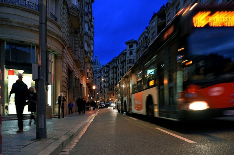 Investiguen una agressió sexual i un abús a dues joves a Sarrià – Sant Gervasi