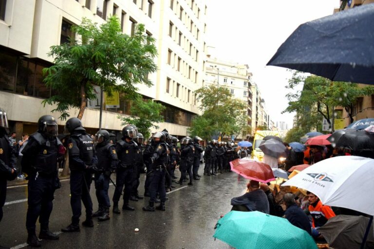 Als herois anònims, gràcies
