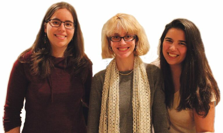 ‘La coral ensenya a conviure  musicalment amb els altres’