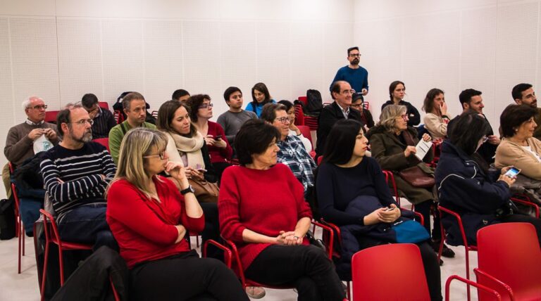 El cinema lliure, de la platja a la biblioteca