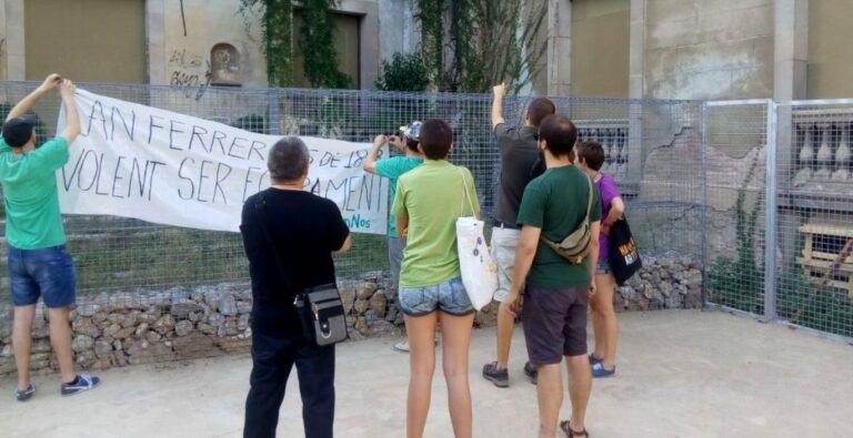 La CUP assenyala les necessitats de Sant Gervasi recorrent els seus carrers