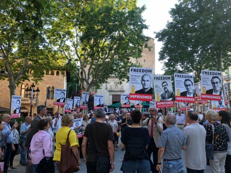 Una veïna de Sarrià denuncia un conseller del PP per increpar el seu fill