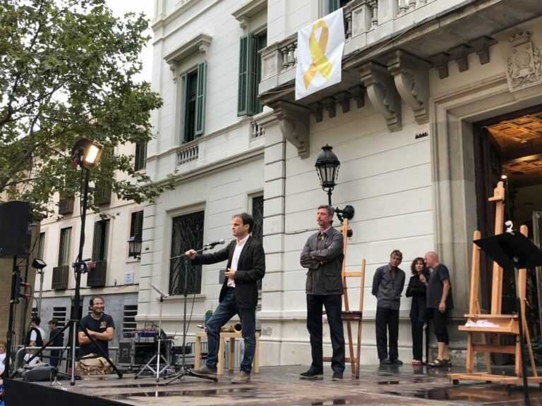 Asens critica l’existència de polítics en presó en l’acte institucional de la Diada
