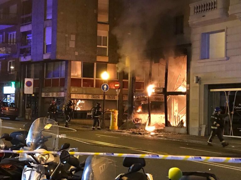 Incendi sense ferits al carrer Balmes