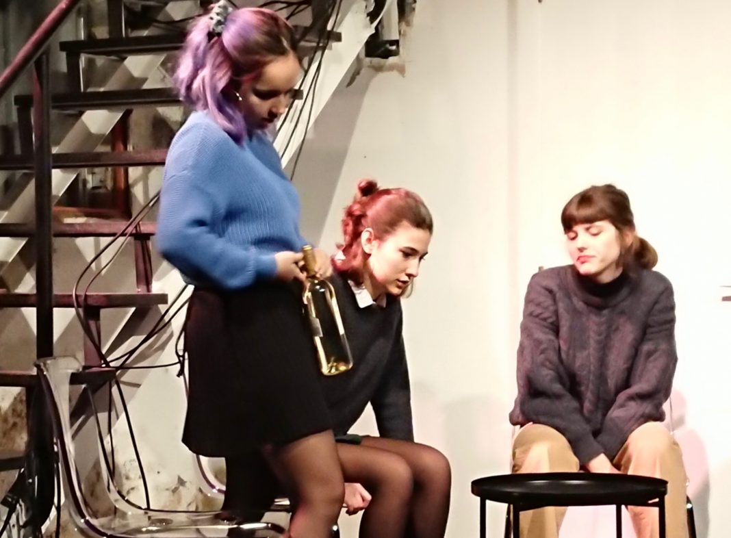 Chinabum teatre la gleva.2 foto Mart Trius