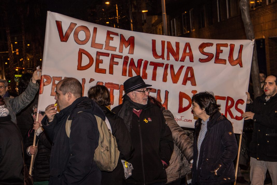 VOLEM UNA SEU DEFINITIVA
