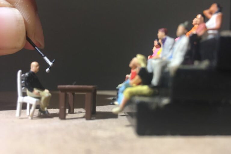 Una mirada irònica i crítica sobre el món de l’art a Casa Orlandai