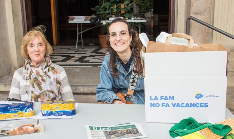‘La fam no fa vacances’ recull més d’una tona d’aliments a la Bonanova