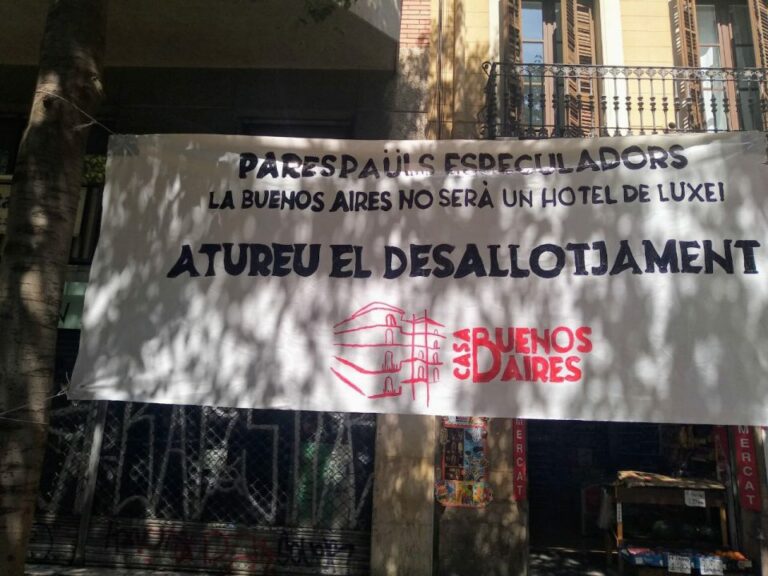 La Buenos Aires acusa d'”especuladors” els Pares Paüls