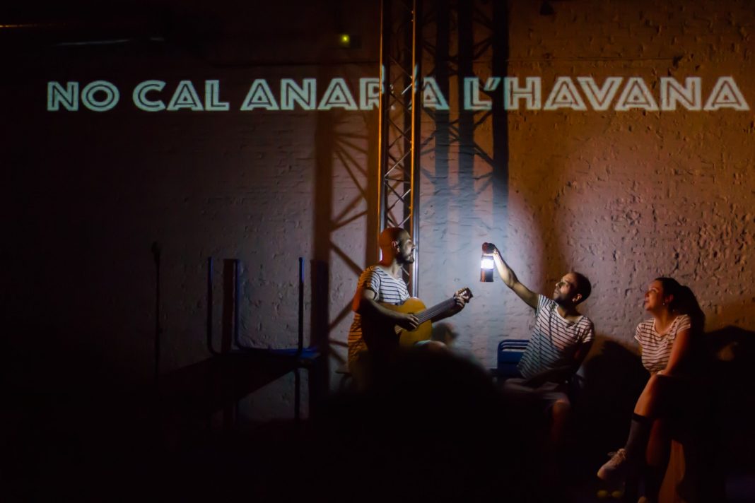 NO CAL ANAR A L'HAVANA. MIQUEL, JOSEP I CRISTINA, ESCENA FINAL