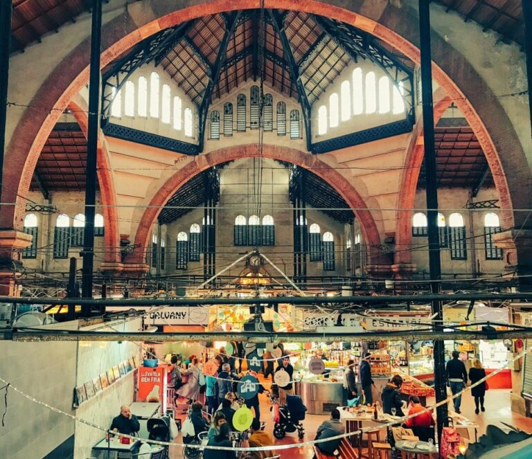 Comencen les obres de renovació de la xarxa elèctrica del Mercat de Galvany