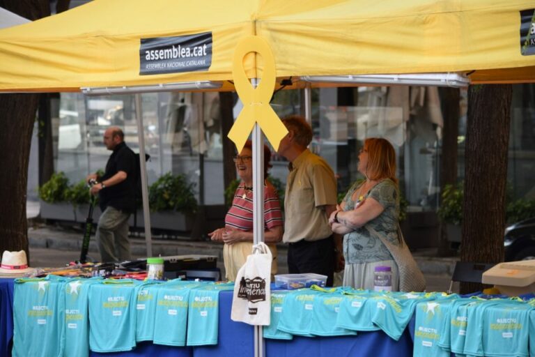 L’Assemblea acomiada l’estiu amb festa, tallers i reivindicació