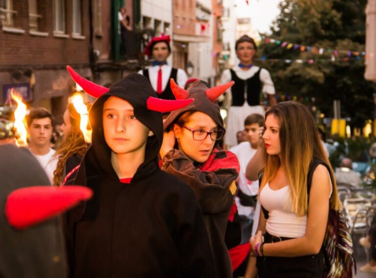 Comença la Festa Major de Sarrià amb el pregó i el sopar