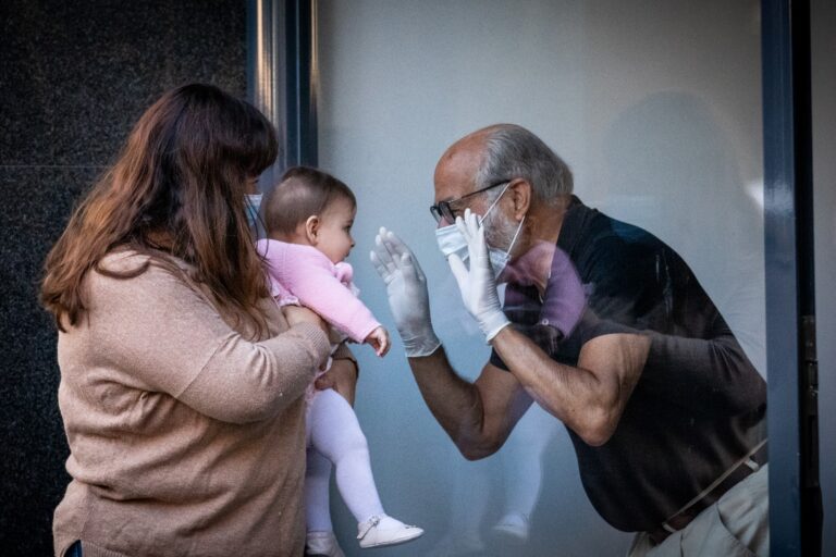 Els infants surten al carrer després de més de 40 dies tancats a casa