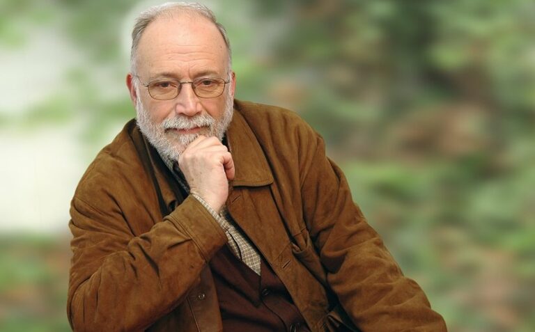 Arcadi Oliveres: “Cal començar a practicar massivament la desobediència civil”