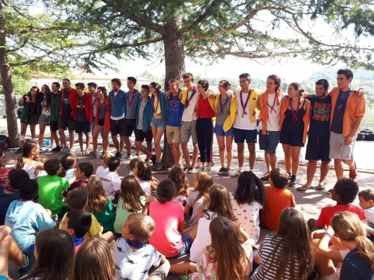 L’Agrupament Sant Ignasi trasllada l’energia del cau a cada llar amb activitats i reptes