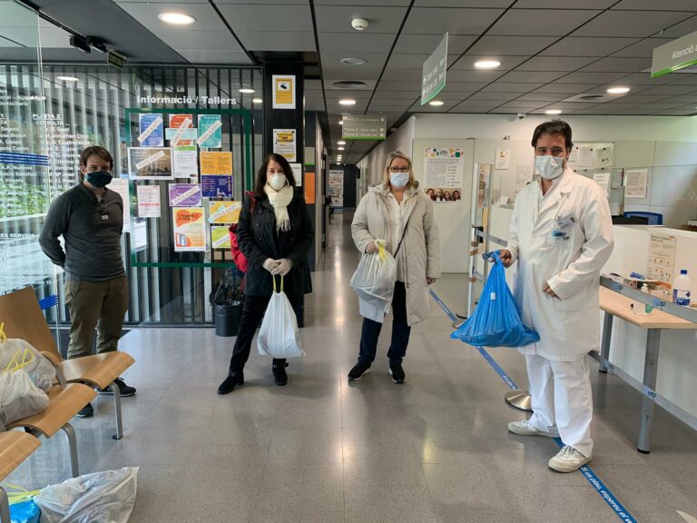 JxCat Sarrià – Sant Gervasi reparteix material sanitari a residències