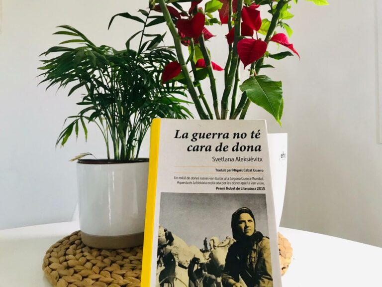 Un cafè literari amb Miquel Cabal, traductor al català de ‘La guerra no té cara de dona’