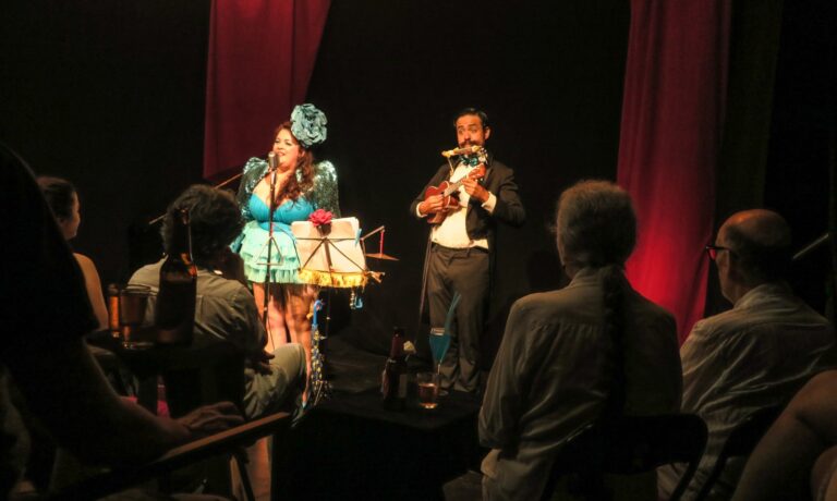 Torna el teatre a la ciutat entre somriures i catarsi col·lectiva a La Gleva
