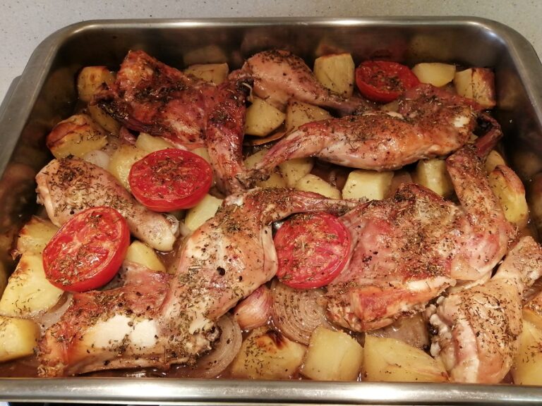 Conill i pollastre al forn a les herbes