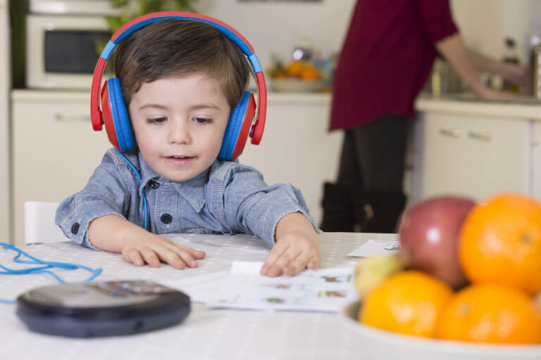 Kumon ofereix a les famílies un sistema de suport per estudiar des de casa