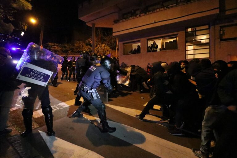 Sàmper admet que l’actuació dels Mossos a la Buenos Aires va ser “probablement desmesurada”