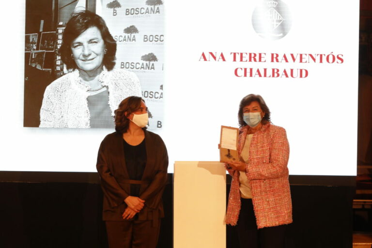 Ana Tere Raventós Chalbaud i la Fundació Estimia recullen la Medalla d’Honor de la ciutat