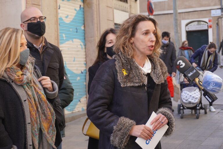 Àngels Chacón creu que el Govern fa “destralades” en la gestió de la pandèmia