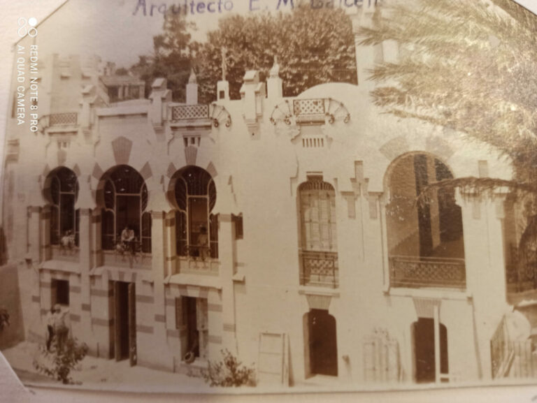 La Casa Tosquella, contradiccions entre un bé patrimonial protegit i la ruïna
