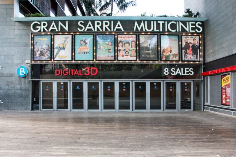 Torna el cinema al Gran Sarrià Multicines deu mesos després i aposta per la versió original