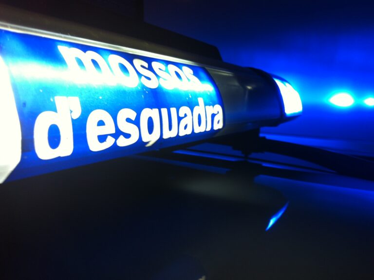 Els Mossos d’Esquadra detenen dos homes que van robar a diversos comerços de Sarrià-Sant Gervasi