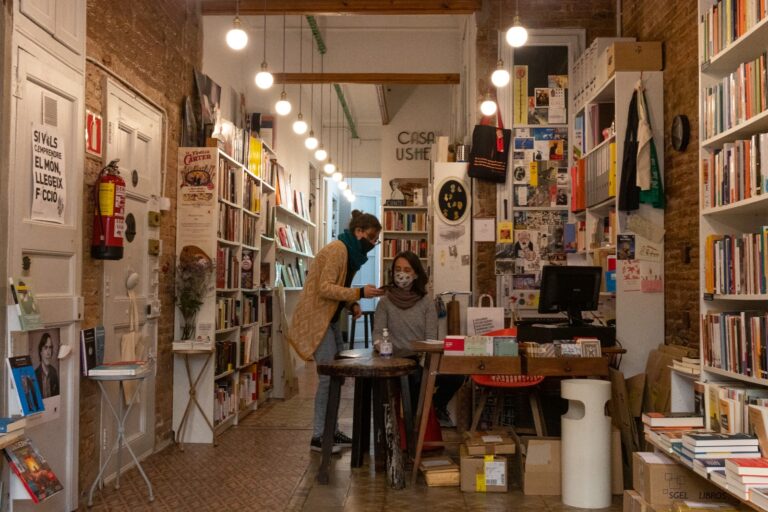 Tres llibres de dones i sobre dones recomanats per la Casa Usher