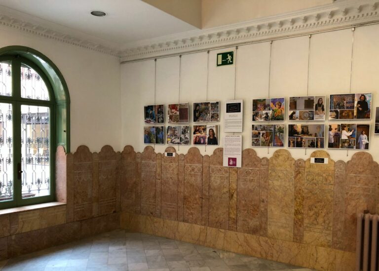 Fotògrafs homenatgen els artistes visuals de Sarrià amb una exposició a Casa Orlandai