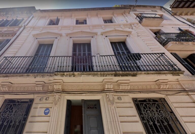La casa Carme Martorell, un estil no gaire abundant a Barcelona