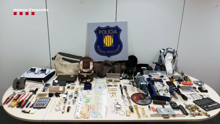 A presó quatre homes d’un grup criminal per robar a domicilis