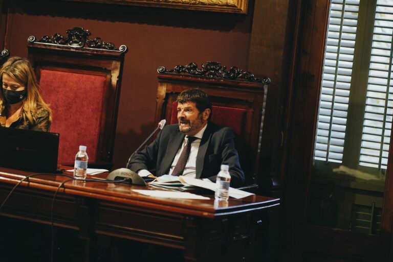 Batlle diu als veïns que “no cal donar més voltes” al projecte de Can Raventós