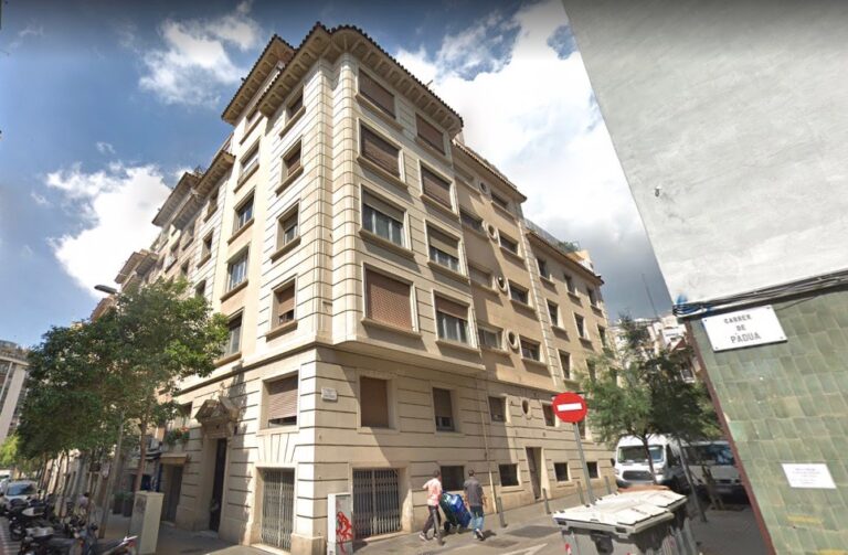 Un edifici racional al carrer Pàdua, 96