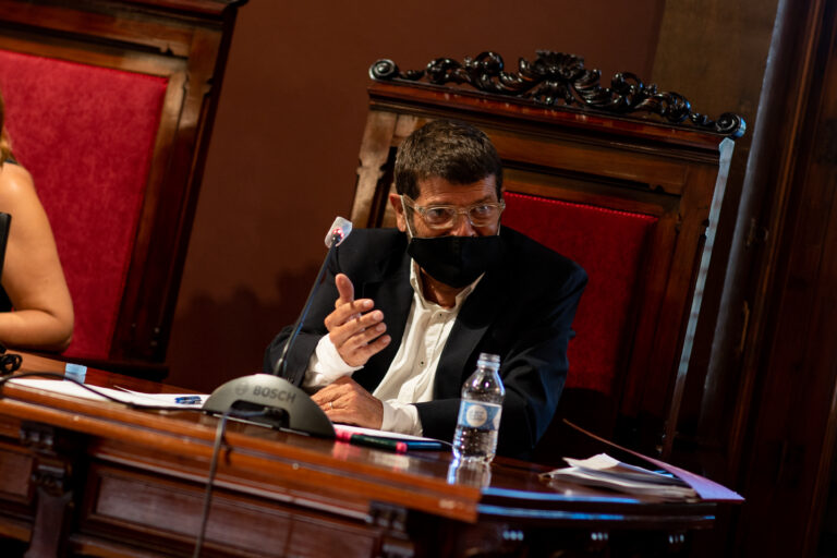 Convocada una “cercavila llimonera” per protestar contra la multa a la veïna de Sarrià