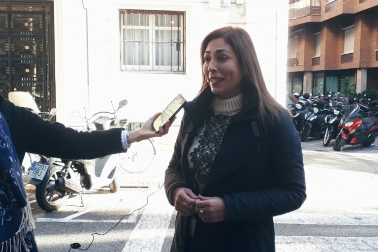 Guilarte culpa a Colau de “fomentar i subvencionar” les ocupacions i demana un pla per combatre-les