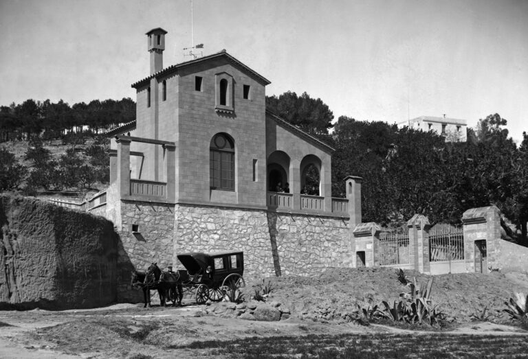 El carrer de Montevideo, una antiga via de la part nord de Sarrià i de Sant Gervasi de Cassoles