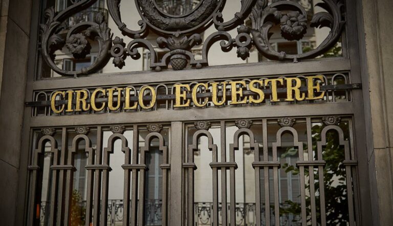 Sindicats d’habitatge criden a boicotejar un sopar immobiliari al Círculo Ecuestre