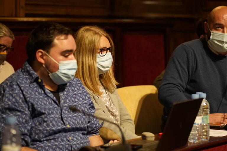 Districte es compromet a revisar la seguretat del carril bici de Bori i Fontestà a proposta de Cs
