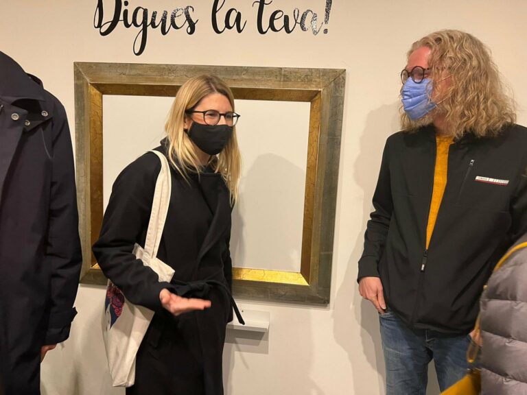 Elsa Artadi visita el Farró per reunir-se amb entitats, comerços i veïns