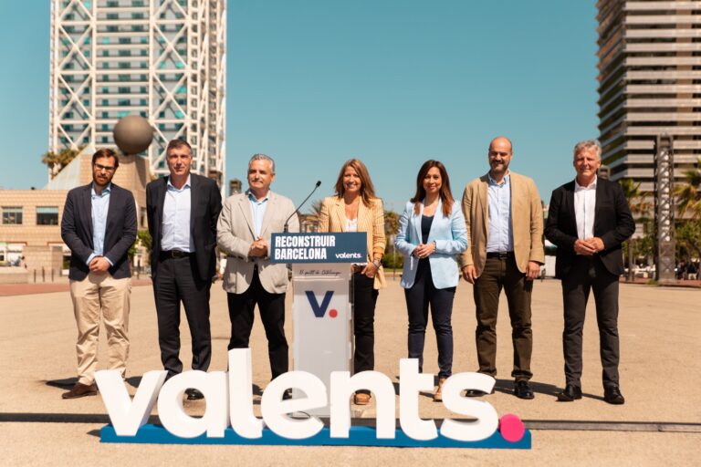 Eva Parera es presenta com la candidata “revolucionària” a l’alcaldia de Barcelona