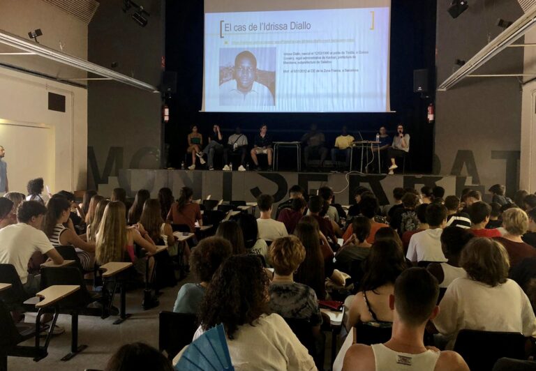 Un centenar d’alumnes de Sarrià-Sant Gervasi es forma en lluita antiracista