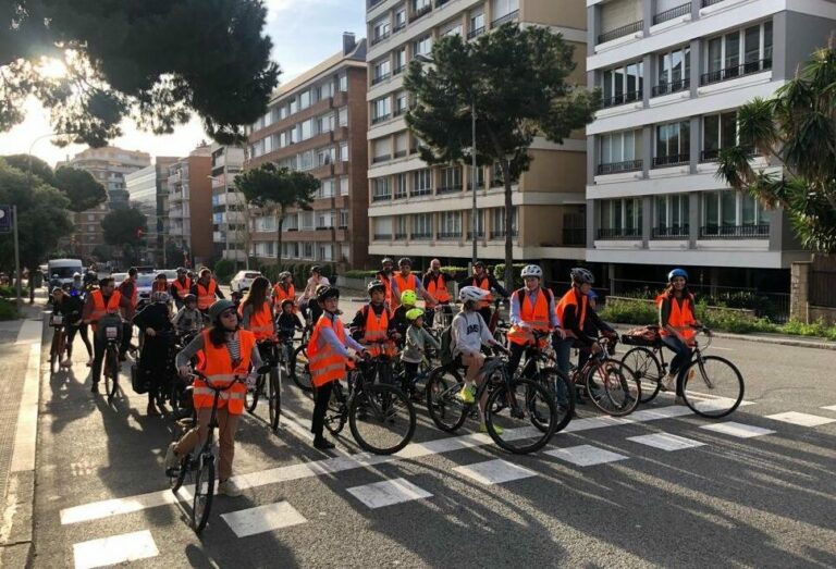 Bici Augusta presenta al·legacions al projecte de carril bici a la Via Augusta: “Els carrils són estrets”