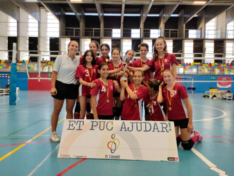 Èxit escolar del voleibol femení del Padre Damián Sagrados Corazones